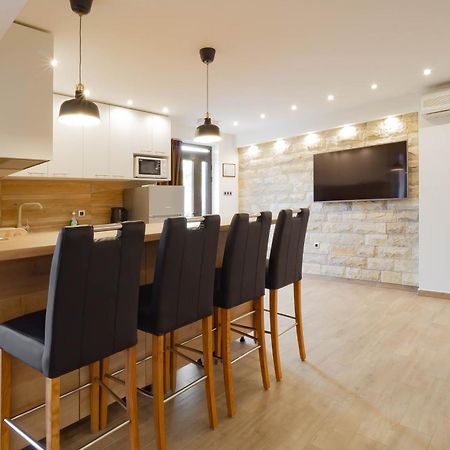 Apartments Marinici Rijeka - With Private Parking Екстер'єр фото